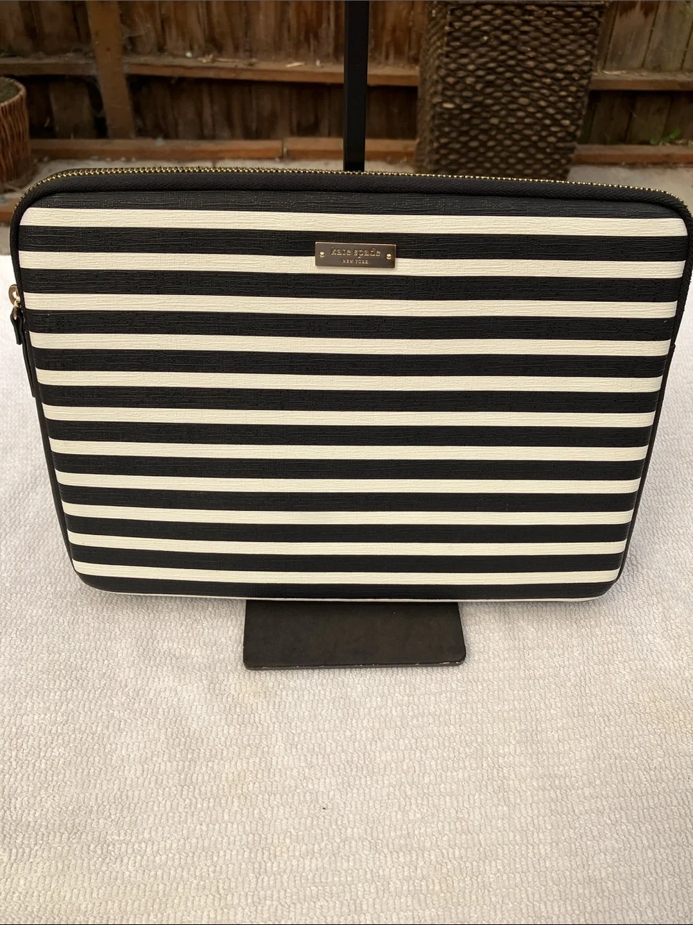 NWOT Kate Spade Black & White Tablet iPad Case